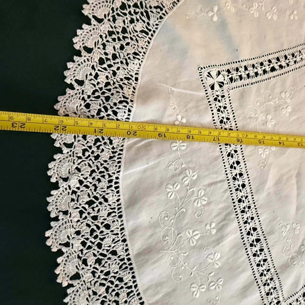 Vintage White Embroidered Lace Round Tablecloth Doily 22 Inch Cotton Linen